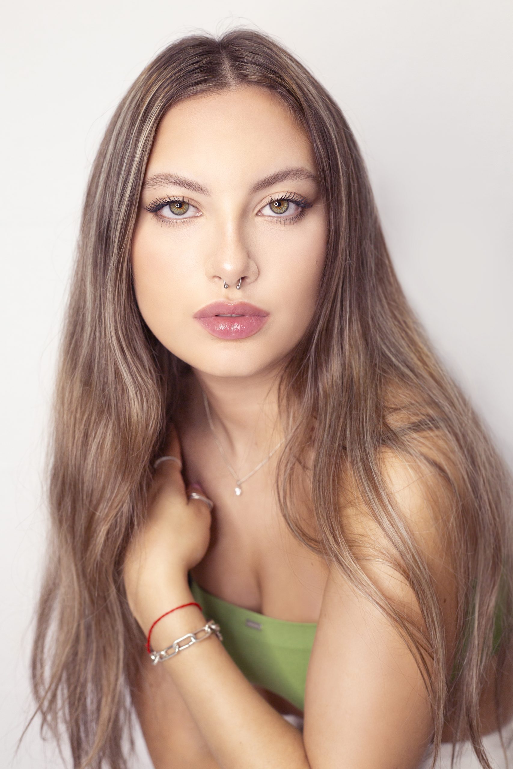 Celebrate your senior year with timeless portraits that highlight your individuality and achievements. Contact G. Oxford Portraits to schedule your session and create memories that will last a lifetime